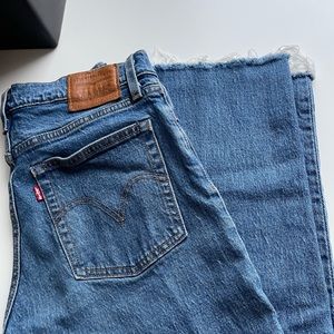 Levi’s Straight Leg Cropped Denim Jeans